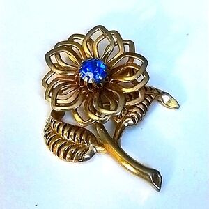 VTG Blue Rhinestone Flower Brooch